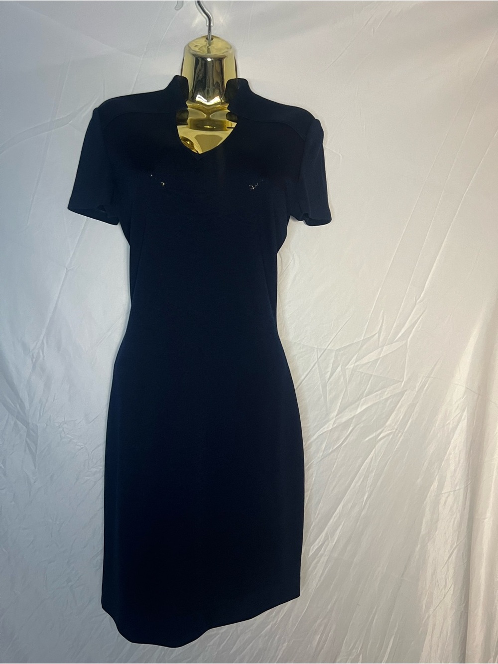 St. John Navy V-Notch Short Sleeve Sheath Dress